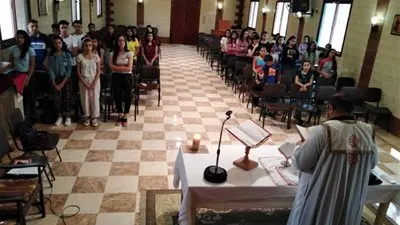 مطران طيبة للكاثوليك يترأس الموسم الخامس لفعاليات مؤتمر الشباب الإيبارشي