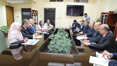 محافظ الجيزة: بدء تطوير جسر ترعة المريوطية بطول 3,5 كم (صور)