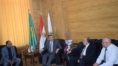 نظم الجودة الإدارية توصي باستمرارية شهادة الأيزو لجامعة بنها