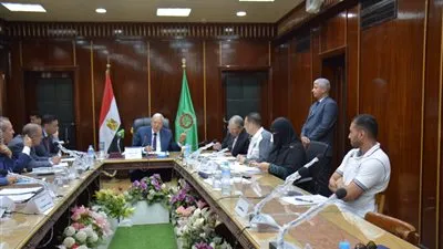 و قف قرار إزالة بحي غرب لحين الفصل القضائي وعرض تقرير شامل عن عمل ورشة داخل الكتلة السكنية 