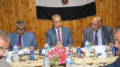 إقامة المعسكر المنهجي لإعداد القادة الاجتماعيين للطلاب المتفوقين بقنا