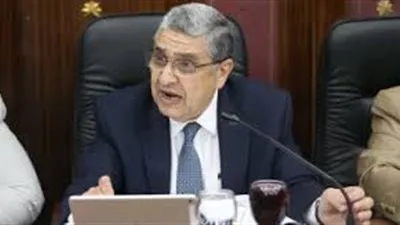 اجتماع موسع لوزير الكهرباء مع الشركات المصنعة للعدادات 