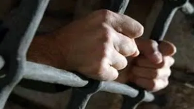 حجز مندوب مبيعات بالموسكي.. ضبط بحوزته قلم ليزر بعيد المدى لمسافة 3 كيلو متر