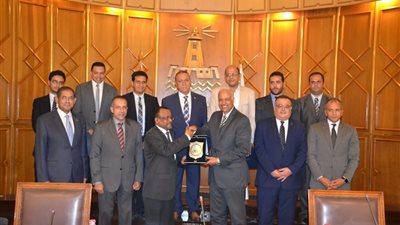 جامعة الإسكندرية تكرم الفريق الطبي المشارك في قافلة تنزانيا (صور)