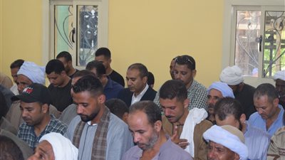 أهالي أبو قرقاص بالمنيا يشيعون جثمان الشهيد المجند علي شعبان