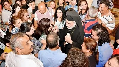 وفد من كهنة إيبارشية سوهاج للكاثوليك يستقبل الأنبا باسيليوس