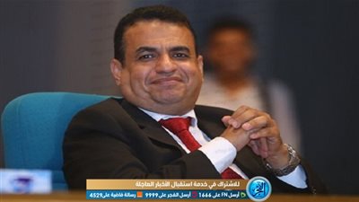 القائم بأعمال عميد حاسبات حلوان يشارك في حفل تخرج دفعة 2019 (صور)