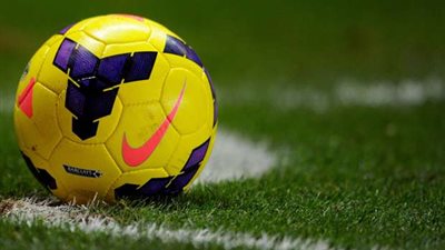 كرة القدم التي غيرت حياة 12 لاعب للأفضل.. تعرف عليهم