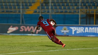 بيراميدز يعبر الحرس بثنائية 