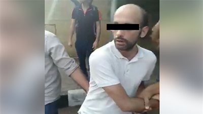 بالفيديو.. القبض على مجرم طعن أمين شرطة عدة طعنات