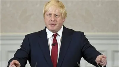 خبير: بريطانيا تمارس ديمقراطية مزيفة