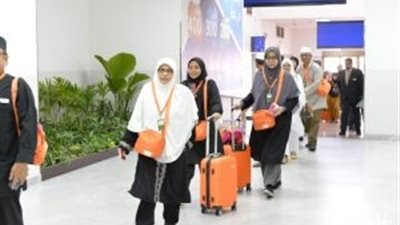 وصول أول رحلة ركاب معتمرين لموسم العمرة 1441 هجريًا
