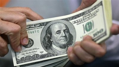 أستاذ اقتصاد: تحرير سعر الدولار الجمركي جاء بعد إستقرار سعر صرف