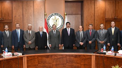 بروتوكول تعاون لتطوير منطقة شركات البترول بشبرا الخيمة والخصوص (صور)