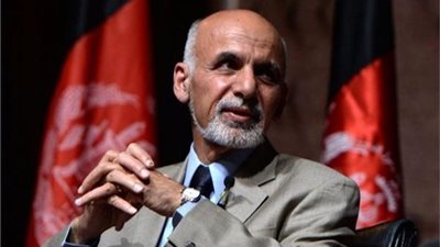 المبعوث الأمريكي الخاص يعرض مسودة اتفاق مع طالبان للرئيس الأفغاني