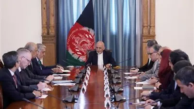 المبعوث الأمريكي الخاص يقدم مشروع اتفاق مع طالبان للرئيس الأفغاني