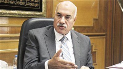 أحمد مصطفي: وزارة قطاع الأعمال تستعد لضخ استثمارات جديدة بصناعة الملابس الجاهزة