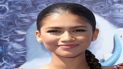 على غرار النجمات.. تسريحات شعر تناسب إطلالتك في الجامعة 