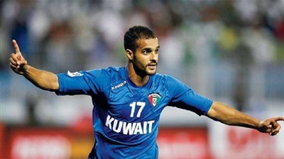 بدر المطوع يهدد أحمد حسن ويقترب من خطف لقب عميد لاعبي العالم