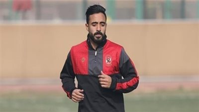 الأهلي يختبر ظهيره الأيسر طبيا