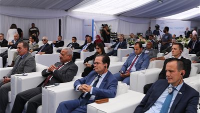 افتتاح خط المرايات بمصنع سان جوبان للزجاج بالسويس (صور)