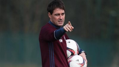 الخطيب يكلف رينيه فايلر بمهمة خاصة.. وثلاثي الأهلي في خطر