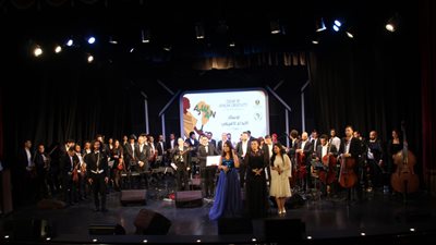 وزير الشباب يفتتح معرض الفنون لـ