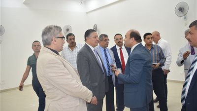 رئيس جامعة بنها يتفقد عدد من المنشأت الجديدة بكفر سعد (صور)