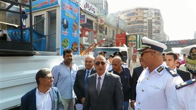 لعودة المظهر الجمالي.. مدير أمن الجيزة يقود حملة لإزالة الإشغالات بالدقي (صور)