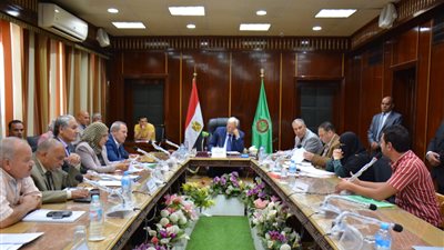 مساعدات مالية وفرص عمل وعلاج على نفقة الدولة في لقاء المواطنين بالدقهلية 