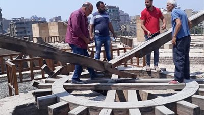 استمرار عمليات تجديد سواقي سور مجرى العيون (صور) 