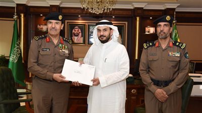 وزير الداخلية يكرم ذوي الشهيد المتطوع ريان أشرف العيتاني