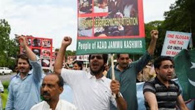 كشمير تشهد أول وفاة في الاحتجاجات الهندية.. وباكستان تحذر