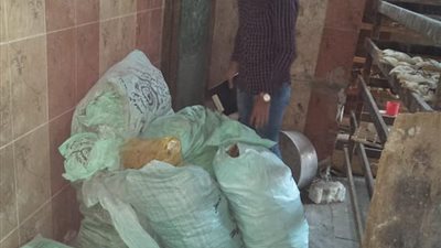 تحرير 16 محضرًا لـ10 مخابز بلدية في إهناسيا ببني سويف (صور)