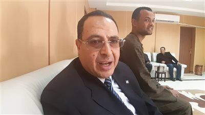 تعرف على السيرة الذاتية للإعلامي والمعلق الرياضي أشرف محمود 