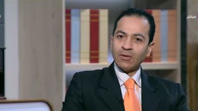 أستاذ تمويل: مسألة إجبار حاملي شهادات قناة السويس على وضع قيمتها بالبنوك شائعات سخيفة