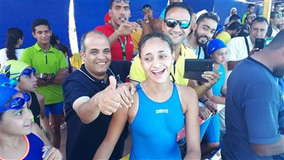 نور العتيق تحصد الذهبية الأولى للغردقة في بطولة الصعيد للسباحة (صور)