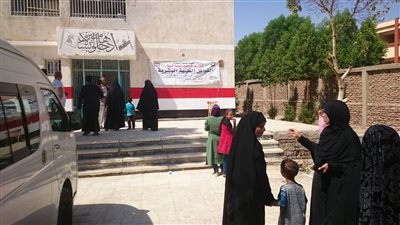 الكشف على 600 حالة بقافلة جنوب الوادي الطبية بقرية الطويرات بقنا (صور)