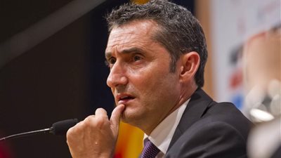 برشلونة يُحدد المرشحين لخلافة فالفيردي في حالة إقالته