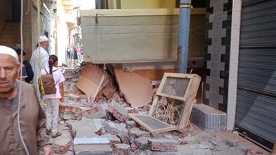الصور الأولى لانهيار عقار مكون من 4 طوابق في الدقهلية