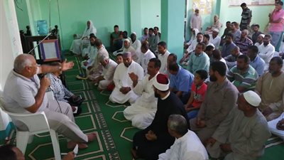 محافظ الوادي الجديد يعلن بشرى سارة للحاصلين على مشروع الظهير الزراعي بالفرافرة