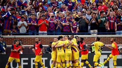 مذبحة تطول 4 نجوم في برشلونة