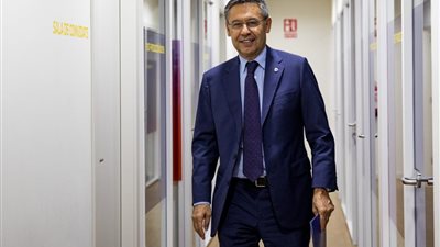 بارتوميو يطمئن الكتالونيين على مشروع برشلونة المستقبلي