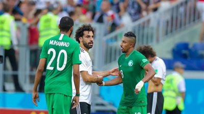 على طريقة صلاح.. إحتقال سالم الدوسري يثير غضب الشارع الرياضي السعودي