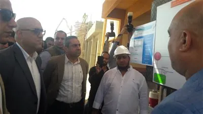 بتكلفة 210 مليون.. وزير الإسكان يتفقد محطة صرف صحي المنشأة بسوهاج 