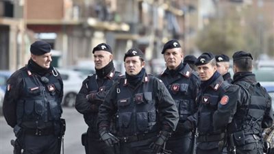 الشرطة الإيطالية تعتقل 10 أشخاص بتهمة تمويل الإرهاب
