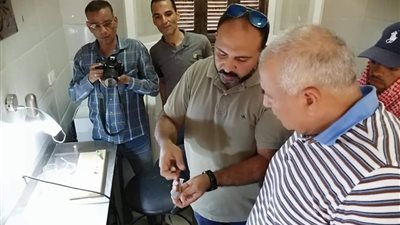 محافظ الوادي الجديد داخل مشروع سم العقرب: نشجع ونتبنى افكار الشباب الجيدة (صور)