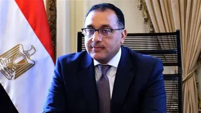 مدبولي: الرئيس السيسي وجه بأن يكون هناك محور كل ٢٥ كيلو 