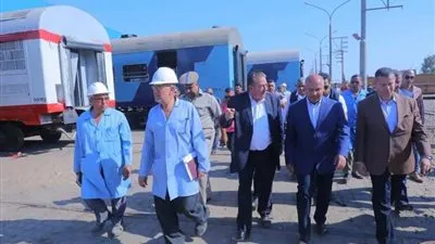 لأول مرة.. وزير النقل يرسل جواب شكر لعمال السكك الحديد (صورة) 