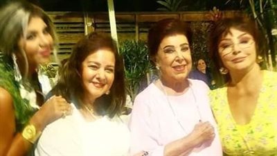 نجوم الفن يحتفلوا بعيد ميلاد رجاء الجداوي